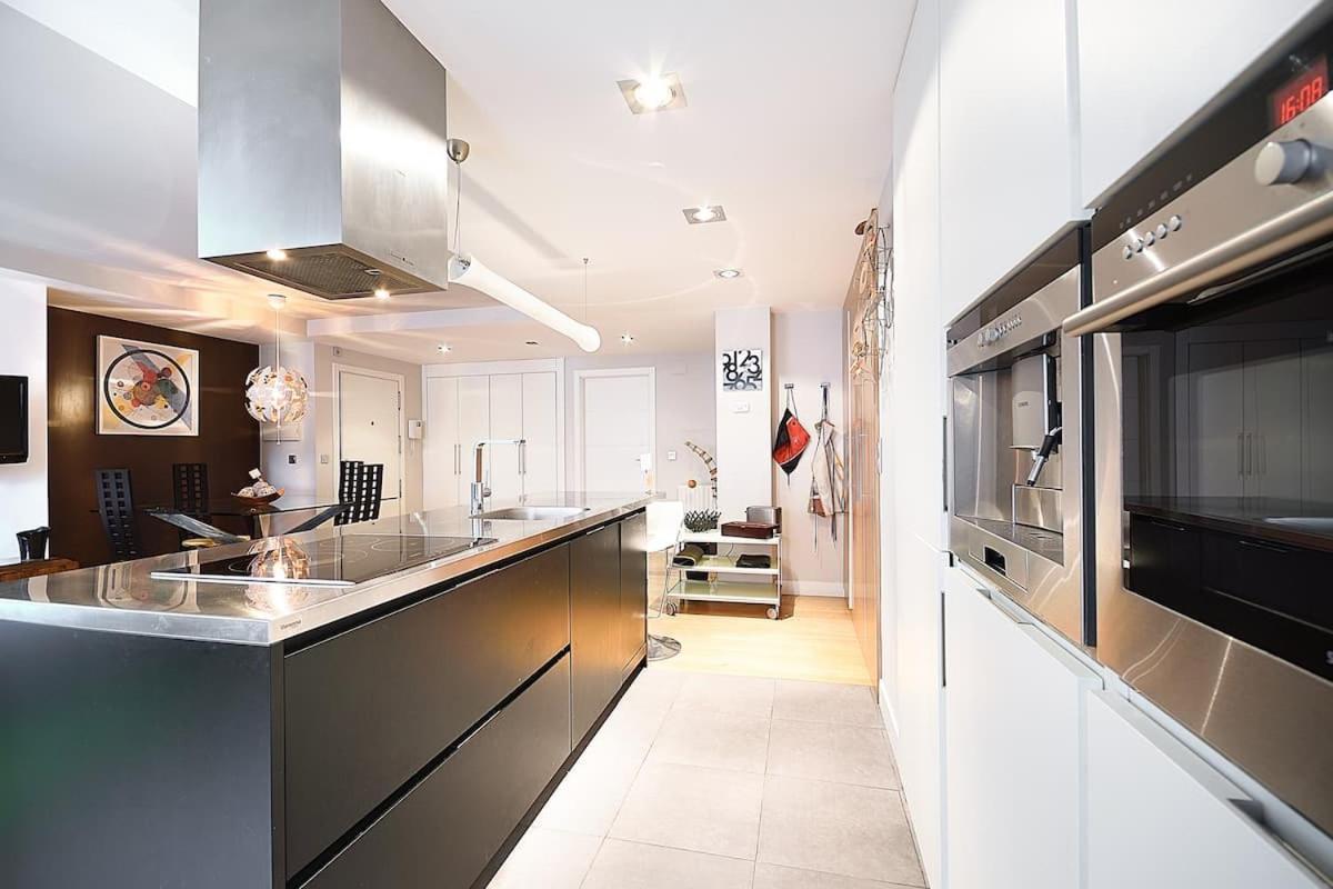 Piso Moderno, Centrico Y Con Garaje Gratis Apartment Bilbao Exterior foto