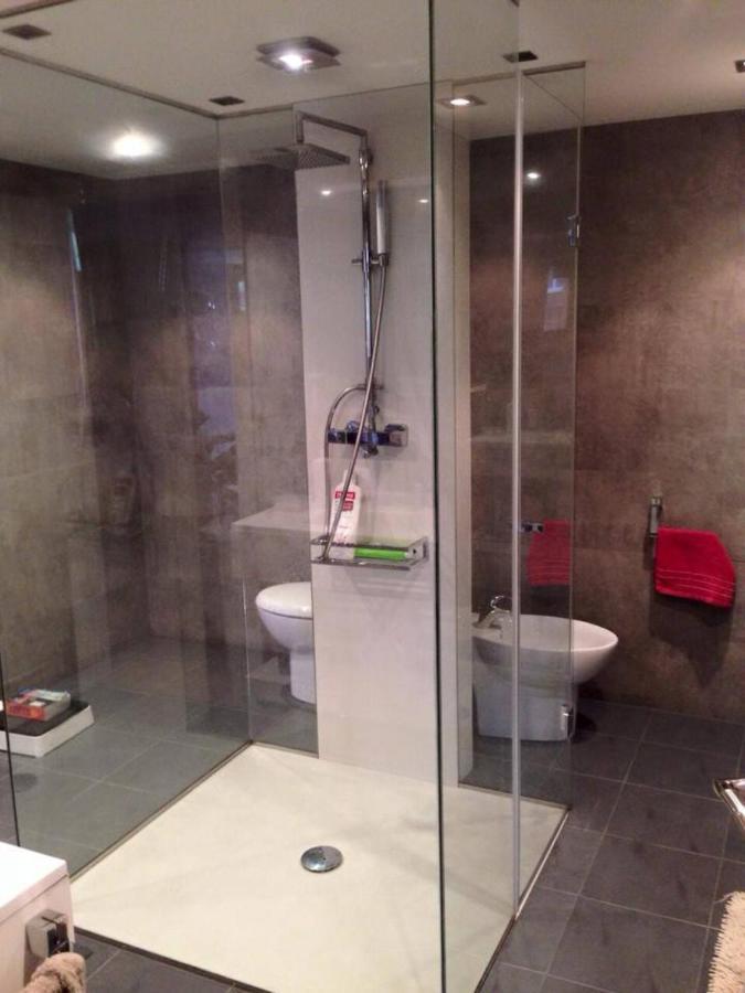 Piso Moderno, Centrico Y Con Garaje Gratis Apartment Bilbao Exterior foto